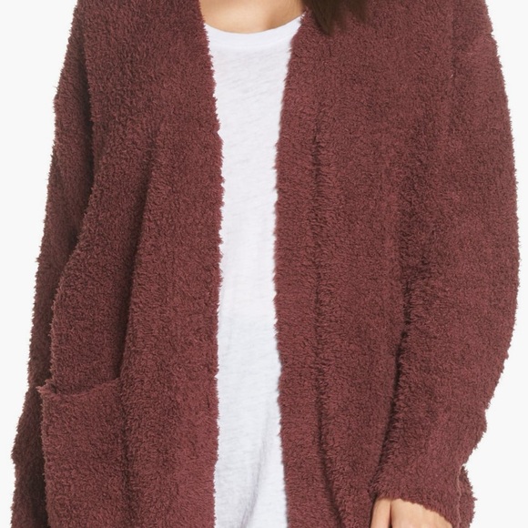 Barefoot Dreams Cozy Chic cardigan in the color Rosewood - Picture 4 of 4
